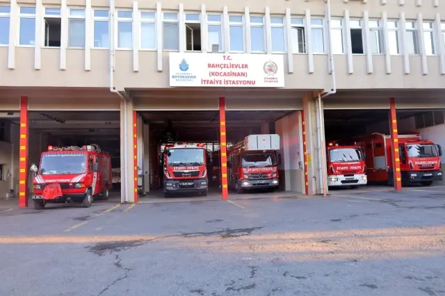 İftar saatinde itfaiye erlerinin zorlu mesaisi