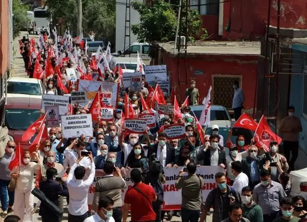 ADANA İNCİRLİK HAVA ÜSSÜ ÖNÜNDE BİDEN'A TEPKİ