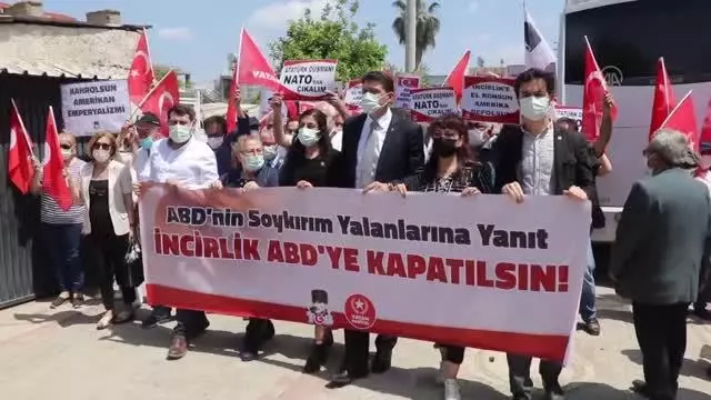 İncirlik Üssü önünde, ABD Başkanı Biden'ın 1915 olaylarını 'soykırım' olarak nitelemesi protesto edildi İncirlik Üssü önünde, ABD Başkanı Biden'ın 1915 olaylarını 'soykırım' olarak nitelemesi protesto edildi