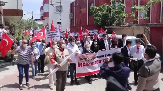 İncirlik Üssü önünde, ABD Başkanı Biden'ın 1915 olaylarını 'soykırım' olarak nitelemesi protesto edildi