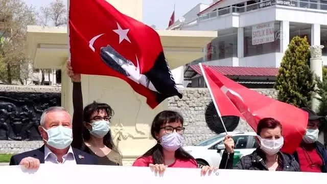 KIRKLARELİ - ABD Başkanı Biden'ın 1915 olaylarını 'soykırım' olarak nitelemesi protesto edildi