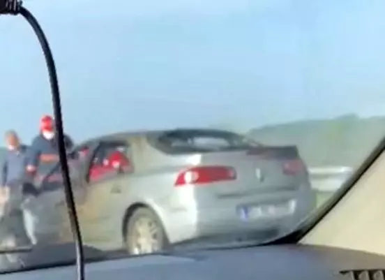 Seyir halindeki otomobil alevlere teslim oldu