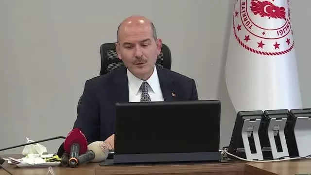 Soylu: 'Online gıda şirketleri ramazan ayı boyunca 24 saat vatandaşımıza hizmetleri getirebilecekler' Soylu: 'Online gıda şirketleri ramazan ayı boyunca 24 saat vatandaşımıza hizmetleri getirebilecekler'