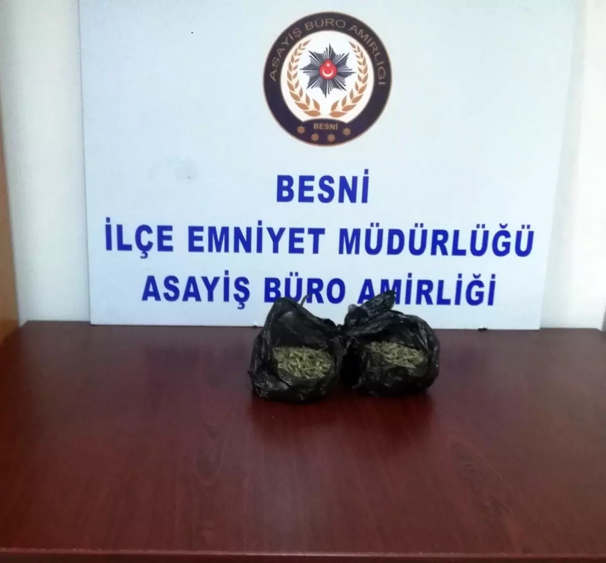 Şüphe üzerine durdurulan şahısta uyuşturucu ele geçirildi 1 suphe uzerine durdurulan sahista uyusturucu e 14094534 amp