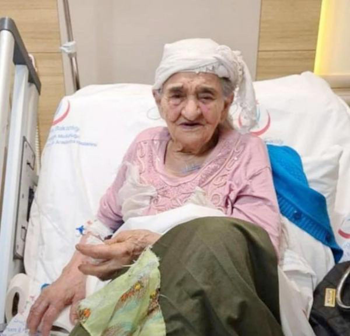 Testi pozitif çıkmasına rağmen tedaviye direnen Sebiha teyze hayatını kaybetti