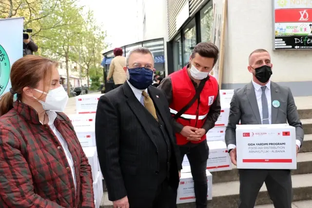 - Türk Kızılayı'ndan Arnavutluk'ta ihtiyaç sahiplerine Ramazan yardımı - Türk Kızılayı'ndan Arnavutluk'ta ihtiyaç sahiplerine Ramazan yardımı