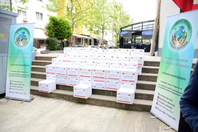 - Türk Kızılayı'ndan Arnavutluk'ta ihtiyaç sahiplerine Ramazan yardımı - Türk Kızılayı'ndan Arnavutluk'ta ihtiyaç sahiplerine Ramazan yardımı