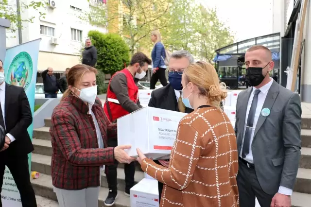 - Türk Kızılayı'ndan Arnavutluk'ta ihtiyaç sahiplerine Ramazan yardımı - Türk Kızılayı'ndan Arnavutluk'ta ihtiyaç sahiplerine Ramazan yardımı