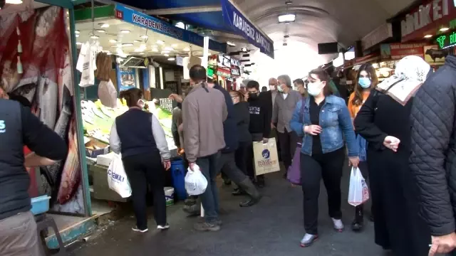 Üsküdar'da tam kapanma öncesi alışveriş yoğunluğu