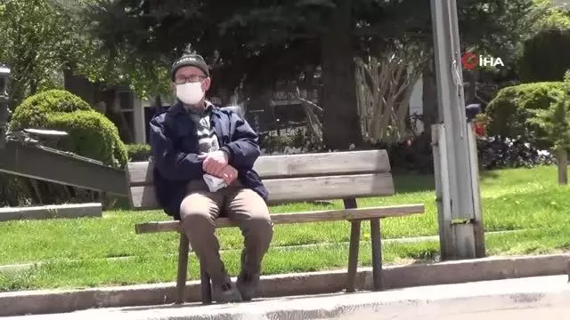 Vali Çiçek kapanma sonrası için ümitli konuştu: 'Yüzde 80 oranında düşürmüş olacağız diye ümit ediyorum' Vali Çiçek kapanma sonrası için ümitli konuştu: 'Yüzde 80 oranında düşürmüş olacağız diye ümit ediyorum'