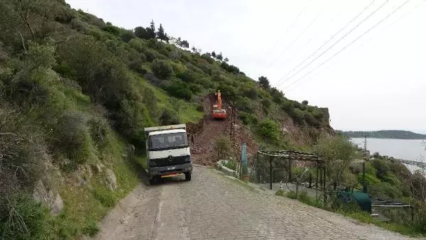 ÇANAKKALE 'AFET BÖLGESİ' ASSOS ANTİK LİMAN YOLUNDA, KAYA ISLAHI BAŞLADI