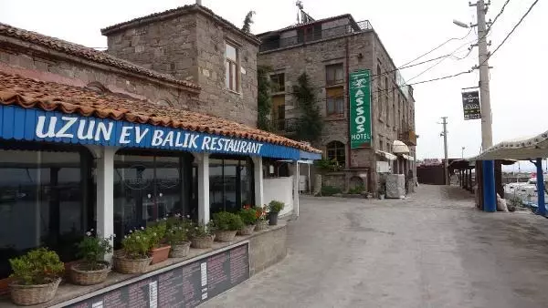 ÇANAKKALE 'AFET BÖLGESİ' ASSOS ANTİK LİMAN YOLUNDA, KAYA ISLAHI BAŞLADI