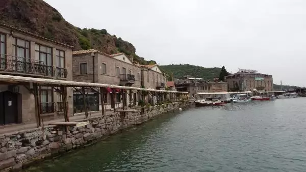 ÇANAKKALE 'AFET BÖLGESİ' ASSOS ANTİK LİMAN YOLUNDA, KAYA ISLAHI BAŞLADI