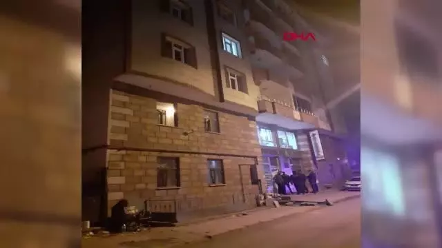 Son dakika! AĞRI POLİS MEMURU, ESRA'YI MESLEKTAŞLARININ GÖZÜ ÖNÜNDE VURMUŞ - YENİDEN Son dakika! AĞRI POLİS MEMURU, ESRA'YI MESLEKTAŞLARININ GÖZÜ ÖNÜNDE VURMUŞ - YENİDEN