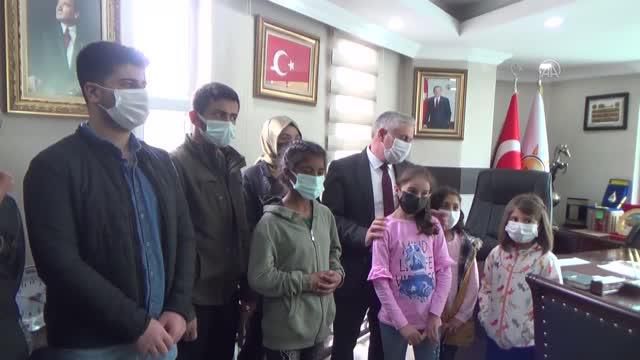 ak parti hakkari il baskanligindan ogrenciler 2 14096824 o