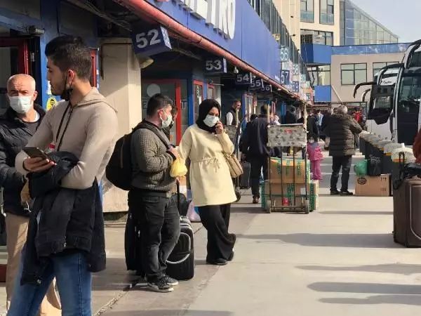 BİR GÜN KALA OTOGARDA TAM KAPANMA YOĞUNLUĞU; EK SEFERLER KONULDU BİR GÜN KALA OTOGARDA TAM KAPANMA YOĞUNLUĞU; EK SEFERLER KONULDU