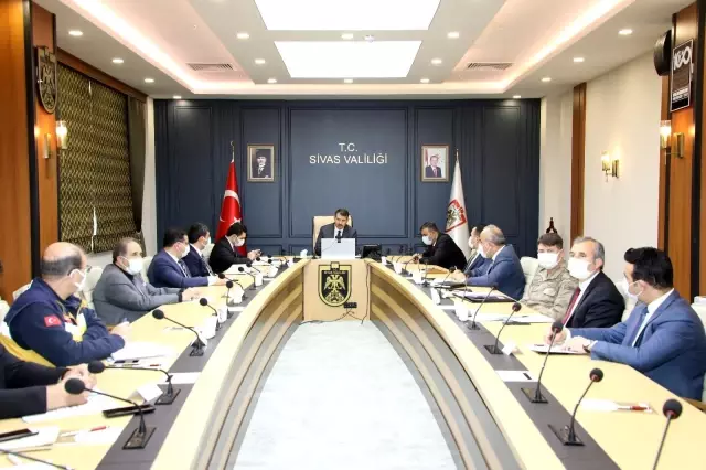 Sivas'ta vaka sayısı düşüşe geçti Sivas'ta vaka sayısı düşüşe geçti