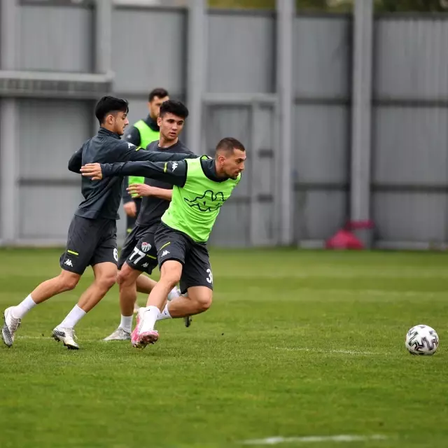 Bursaspor'da Eskişehirspor maçı hazırlıkları sürüyor