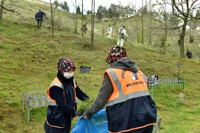 Büyükşehir'den ilçe mezarlıklarına bakım Büyükşehir'den ilçe mezarlıklarına bakım