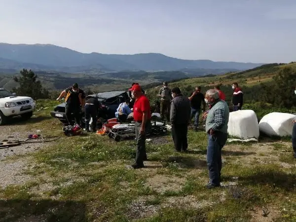 Son dakika gündem: ÇANAKKALE'DE OTOMOBİL TAKLA ATTI; SÜRÜCÜ ÖLDÜ, EŞİ AĞIR YARALI Son dakika gündem: ÇANAKKALE'DE OTOMOBİL TAKLA ATTI; SÜRÜCÜ ÖLDÜ, EŞİ AĞIR YARALI