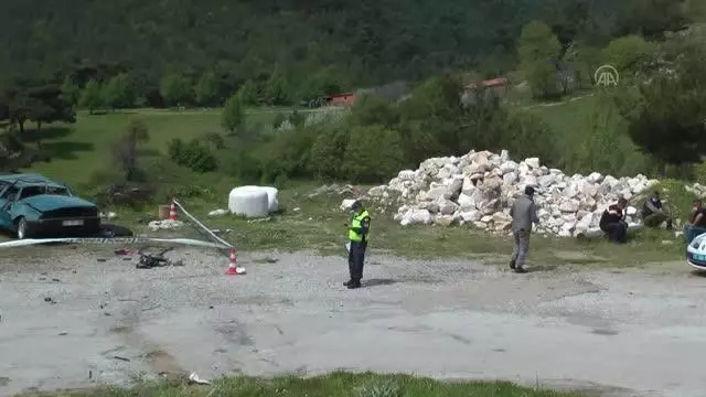 Son dakika haber... ÇANAKKALE - Devrilen otomobilin sürücüsü hayatını kaybetti, eşi yaralandı Son dakika haber... ÇANAKKALE - Devrilen otomobilin sürücüsü hayatını kaybetti, eşi yaralandı