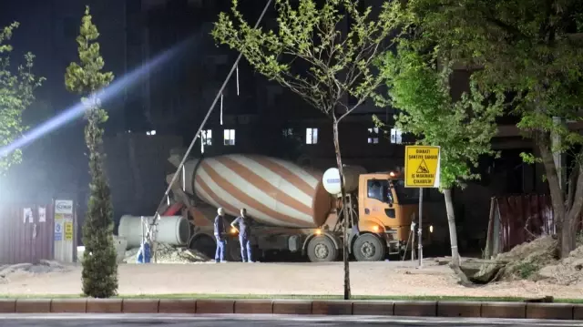 Elazığ'da gıda zehirlenmesi şüphesiyle 11 işçi hastaneye kaldırıldı Elazığ'da gıda zehirlenmesi şüphesiyle 11 işçi hastaneye kaldırıldı