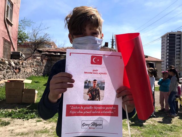 Son dakika... Genç Ülgen Topluluğu'ndan çocuklara oyuncak