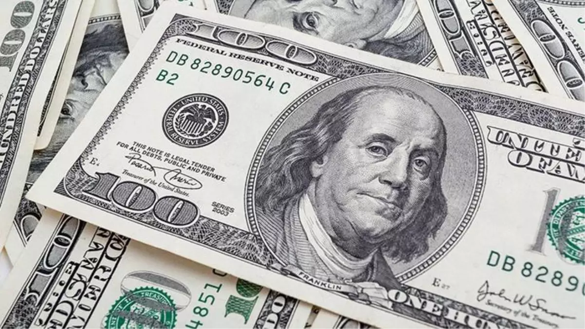 Güne yatay seyirle başlayan dolar 8,22 seviyesinden işlem görüyor