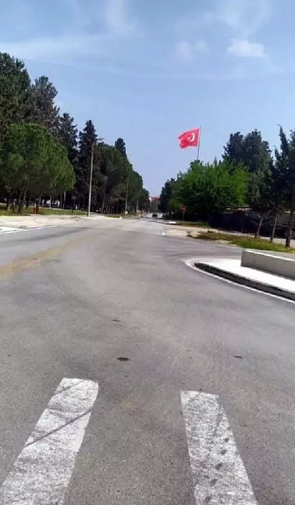 'İncirlik Üssü'nde şanlı bayrağımız hiç inmemiştir' 'İncirlik Üssü'nde şanlı bayrağımız hiç inmemiştir'