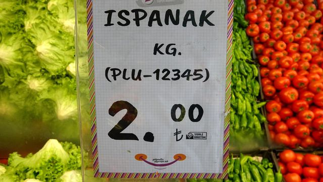 Ispanağın fiyatı yüzde 50 düştü, yine de tezgahta kaldı