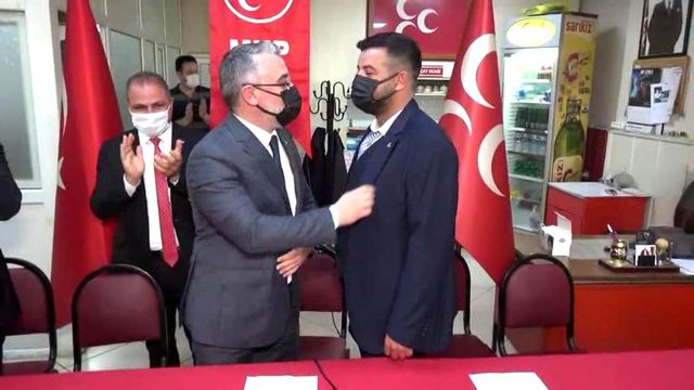 iyi parti de istifa soku 3 14096573 o