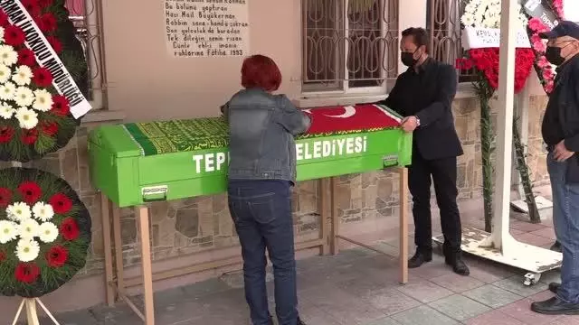 KORONAVİRÜSTEN ÖLEN ESKİ MİLLETVEKİLİ MAİL BÜYÜKERMAN, SON YOLCULUĞUNA UĞURLANDI KORONAVİRÜSTEN ÖLEN ESKİ MİLLETVEKİLİ MAİL BÜYÜKERMAN, SON YOLCULUĞUNA UĞURLANDI