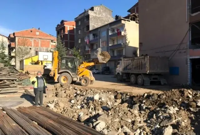 Kumru'da okullar depreme dayanıklı hale getiriliyor Kumru'da okullar depreme dayanıklı hale getiriliyor