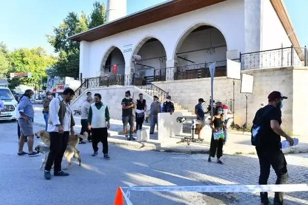 MALATYA'NIN YEŞİLYURT İLÇESİNE FİLM VE DİZİ SEKTÖRÜNÜN İLGİSİ SÜRÜYOR MALATYA'NIN YEŞİLYURT İLÇESİNE FİLM VE DİZİ SEKTÖRÜNÜN İLGİSİ SÜRÜYOR