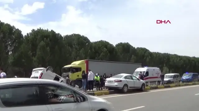 MUĞLA HAFİF TİCARİ ARAÇLA OTOMOBİL ÇARPIŞTI: 1 ÖLÜ, 5 YARALI MUĞLA HAFİF TİCARİ ARAÇLA OTOMOBİL ÇARPIŞTI: 1 ÖLÜ, 5 YARALI