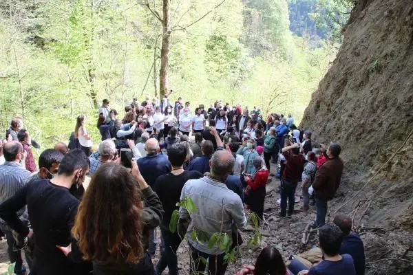 Rize'de taş ocağı gerginliği 8'inci gününde Rize'de taş ocağı gerginliği 8'inci gününde
