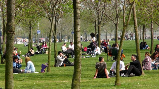 sicak hava maske ve sosyal mesafeyi unutturdu 2 14096910 o
