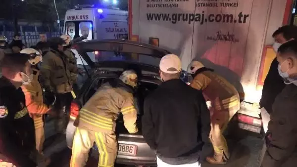 Son dakika haberleri | SULTANGAZİ'DE TIR'A ÇARPAN OTOMOBİLİN SÜRÜCÜSÜ ÖLDÜ Son dakika haberleri | SULTANGAZİ'DE TIR'A ÇARPAN OTOMOBİLİN SÜRÜCÜSÜ ÖLDÜ