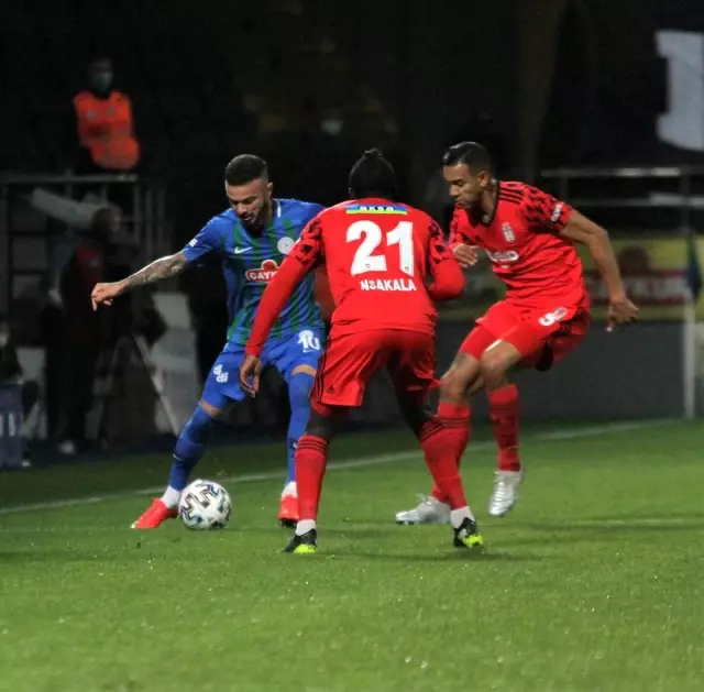 Süper Lig: Çaykur Rizespor: 2 - Beşiktaş: 3 (Maç sonucu) Süper Lig: Çaykur Rizespor: 2 - Beşiktaş: 3 (Maç sonucu)