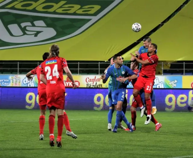 Süper Lig: Çaykur Rizespor: 2 - Beşiktaş: 3 (Maç sonucu) Süper Lig: Çaykur Rizespor: 2 - Beşiktaş: 3 (Maç sonucu)