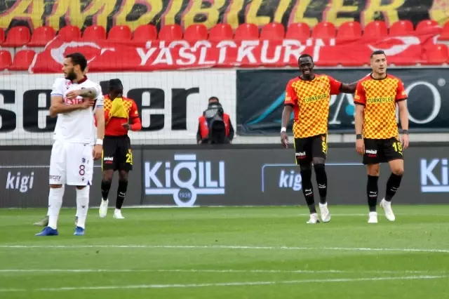 Süper Lig: Göztepe: 1 Trabzonspor: 0 (İlk yarı) Süper Lig: Göztepe: 1 Trabzonspor: 0 (İlk yarı)