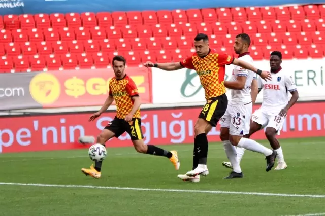 Süper Lig: Göztepe: 1 - Trabzonspor: 1 (Maç sonucu) Süper Lig: Göztepe: 1 - Trabzonspor: 1 (Maç sonucu)