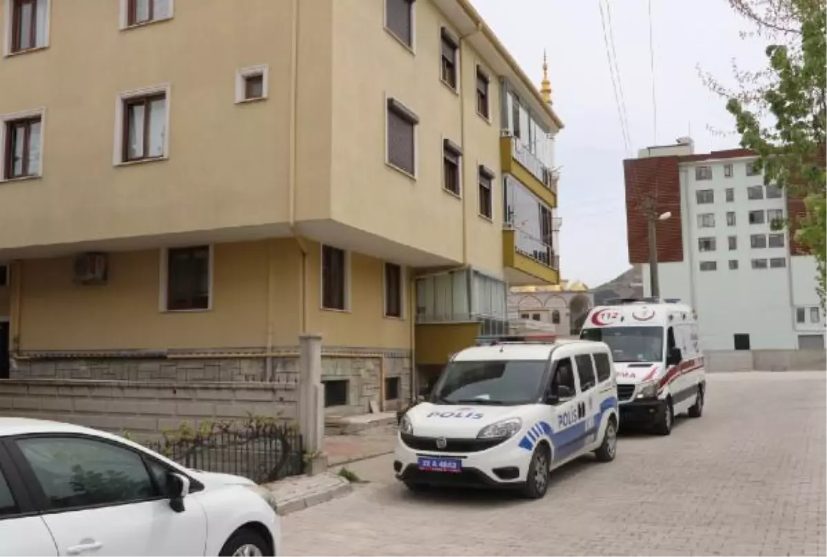 Tartıştığı kız kardeşini cam parçasıyla elinden yaraladı
