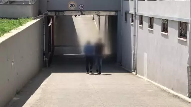 Son dakika haberi: Tefecilik yaptığı öne sürülen zanlı gözaltına alındı Son dakika haberi: Tefecilik yaptığı öne sürülen zanlı gözaltına alındı