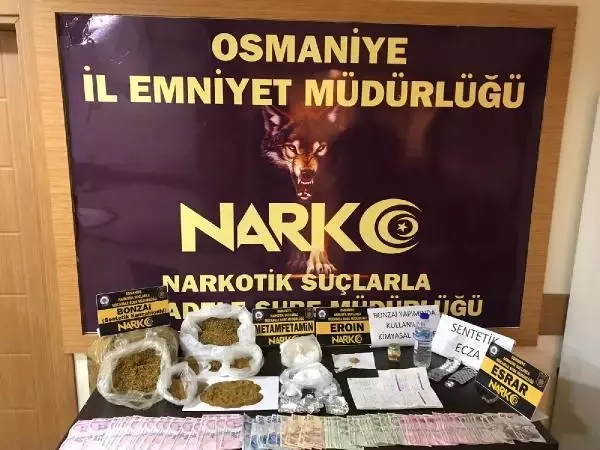 UYUŞTURUCUDAN ARANAN KİŞİNİN EVİNDEN 300 BİN TL'LİK UYUŞTURUCU ÇIKTI