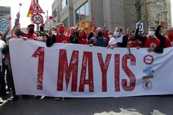 Son dakika haberi | 1 MAYIS 1977'DE ÖLENLER KAZANCI YOKUŞU'NDA ANILDI Son dakika haberi | 1 MAYIS 1977'DE ÖLENLER KAZANCI YOKUŞU'NDA ANILDI