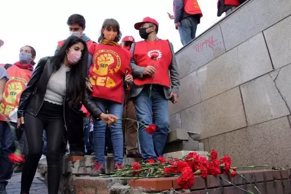 Son dakika haberi | 1 MAYIS 1977'DE ÖLENLER KAZANCI YOKUŞU'NDA ANILDI Son dakika haberi | 1 MAYIS 1977'DE ÖLENLER KAZANCI YOKUŞU'NDA ANILDI