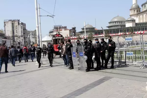 Son dakika haberi | 1 MAYIS 1977'DE ÖLENLER KAZANCI YOKUŞU'NDA ANILDI Son dakika haberi | 1 MAYIS 1977'DE ÖLENLER KAZANCI YOKUŞU'NDA ANILDI