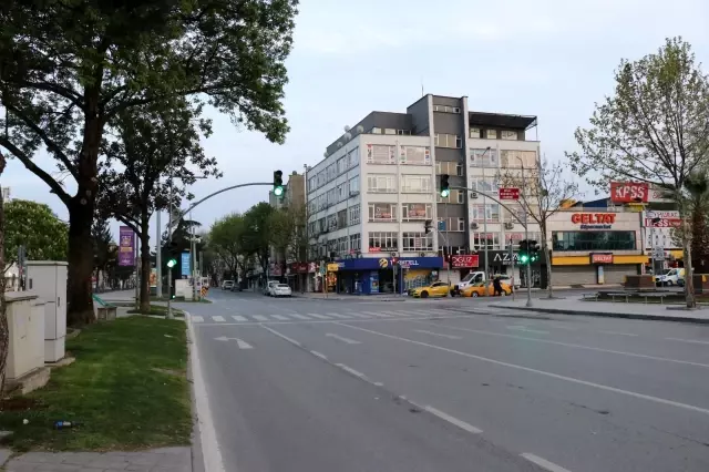 17 günlük kısıtlama başladı, Sakarya'da sessizlik hakim 17 günlük kısıtlama başladı, Sakarya'da sessizlik hakim