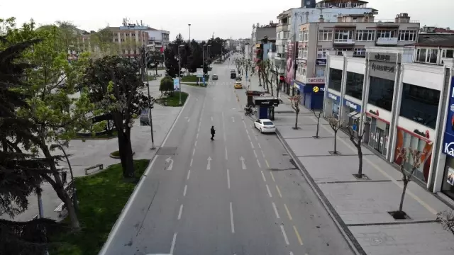 17 günlük kısıtlama başladı, Sakarya'da sessizlik hakim 17 günlük kısıtlama başladı, Sakarya'da sessizlik hakim